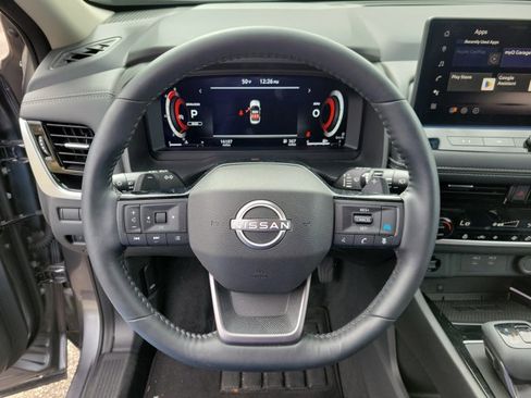 Used 2025 Nissan Rogue SL image 24