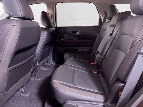 Certified 2022 Nissan Pathfinder SL w/ Lighting Package (N92) AWD/4WD image 23