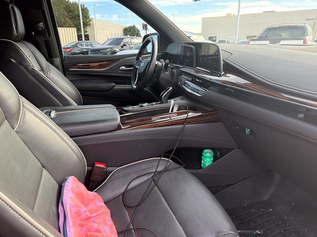 Used 2023 Cadillac Escalade Premium Luxury w/ Performance Package AWD/4WD image 14