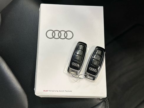 Used 2020 Audi Q8 Premium Plus w/ Premium Plus Package AWD/4WD image 40