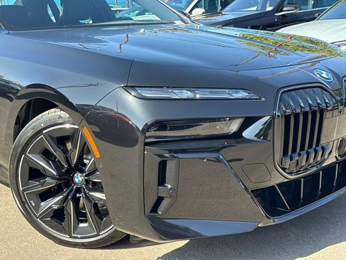 New 2026 BMW i7 xDrive60 w/ Executive Package AWD/4WD image 6