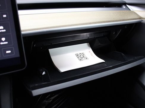 Used 2023 Tesla Model 3 Standard Range image 11