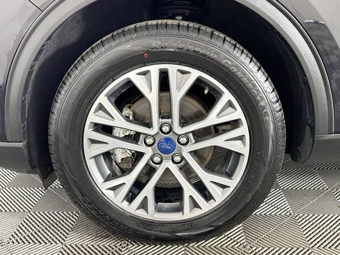 Used 2024 Ford Escape Platinum image 37