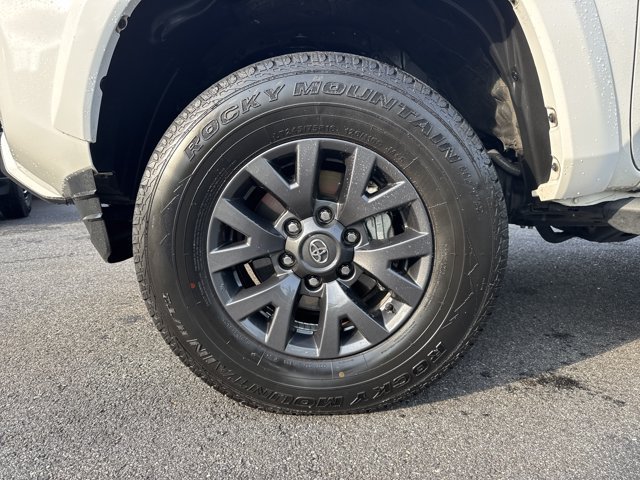 Used 2023 Toyota Tacoma SR5 w/ Technology Package AWD/4WD image 10