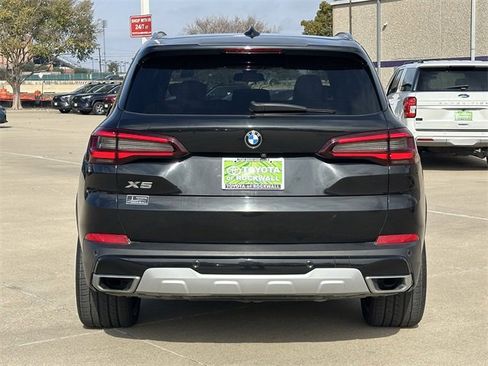 Used 2022 BMW X5 sDrive40i w/ Premium Package image 4
