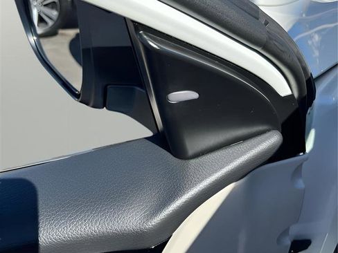 Used 2022 Nissan Rogue Sport SL w/ Premium Package image 35