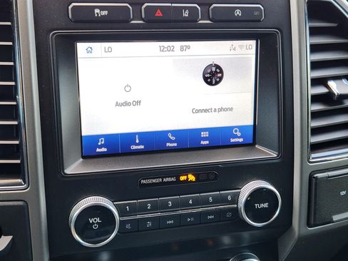 Used 2020 Ford Expedition XLT RWD image 6