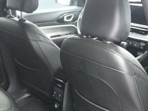 Used 2025 Jeep Compass Limited AWD/4WD image 11