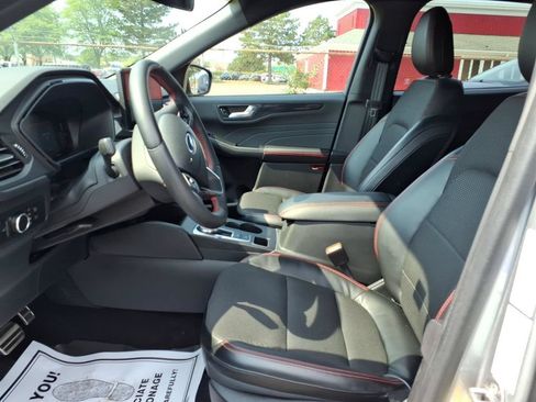 Certified 2023 Ford Escape ST-Line w/ Tech Pack #1 AWD/4WD image 14