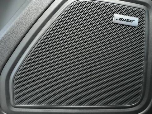 New 2026 Porsche Macan image 30