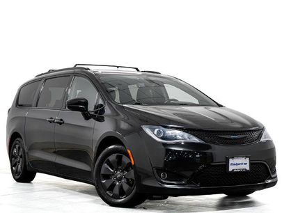 Used 2020 Chrysler Pacifica Touring-L w/ S Appearance Package