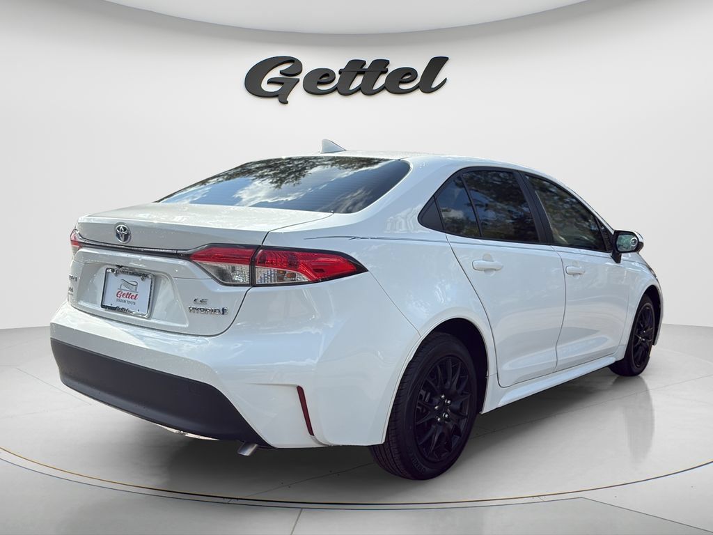 Used 2023 Toyota Corolla LE FWD image 5