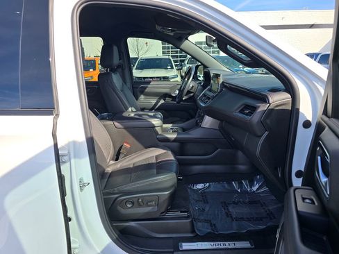 Used 2022 Chevrolet Tahoe RST w/ Luxury Package AWD/4WD image 37
