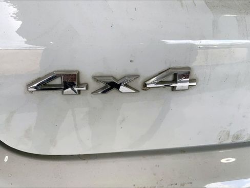 Used 2025 Jeep Compass Sport image 9