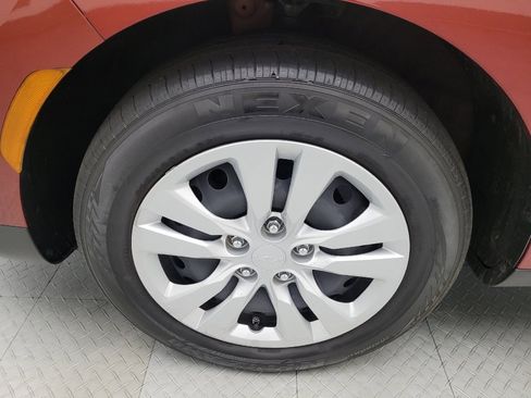 Used 2023 Kia Soul LX image 31