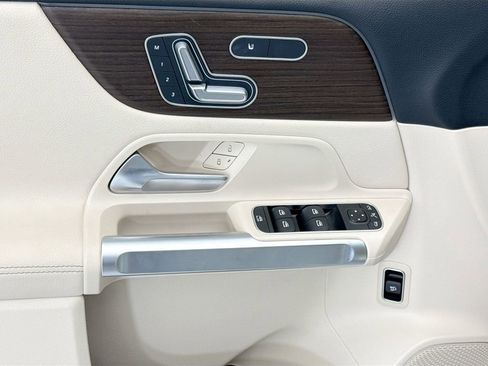 Certified 2026 Mercedes-Benz GLB 250 image 21