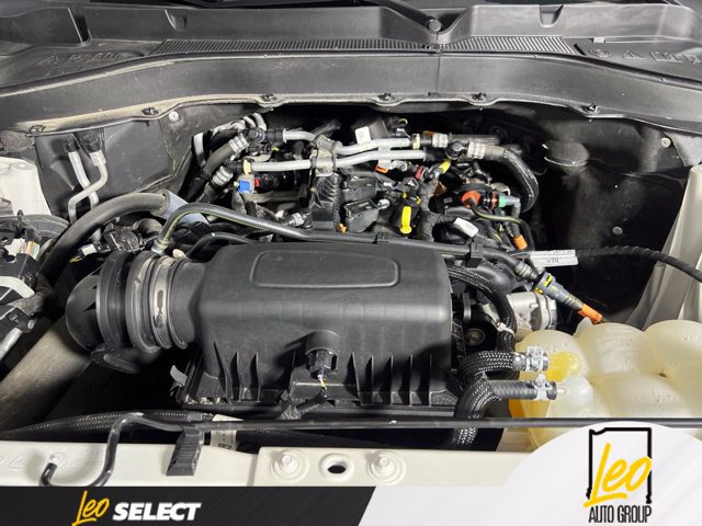 Used 2023 Ford Explorer XLT w/ Equipment Group 202A AWD/4WD image 10