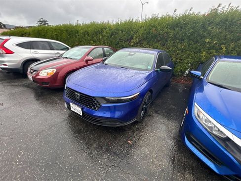 Used 2023 Honda Accord Sport image 4