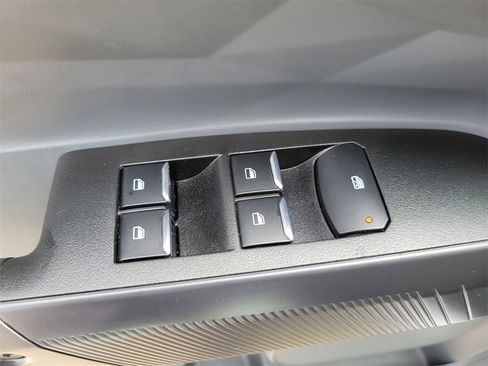 Certified 2024 Ford Maverick XL image 21