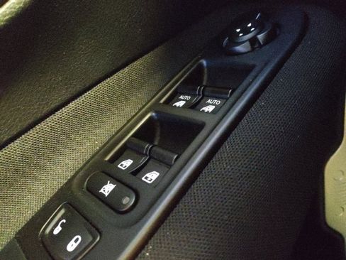 Used 2021 Jeep Renegade Sport image 27