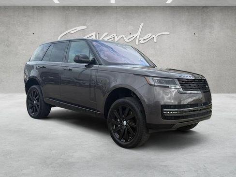 Used 2023 Land Rover Range Rover SE AWD/4WD image 2