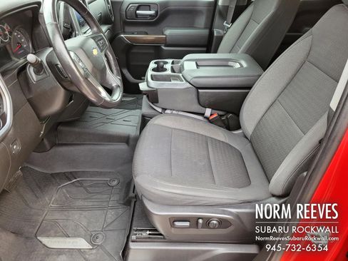 Used 2021 Chevrolet Silverado 1500 LT image 3