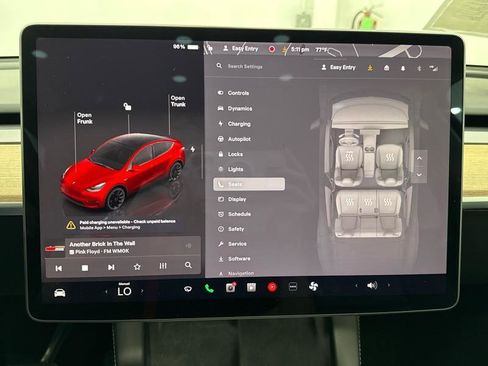 Used 2022 Tesla Model Y Long Range image 18