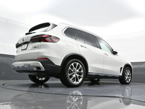 New 2025 BMW X5 xDrive40i w/ Parking Assistance Package image 32