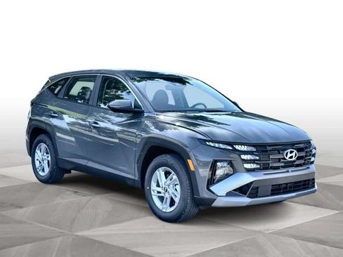 New 2026 Hyundai Tucson SE FWD image 2