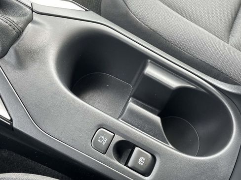 Used 2024 Toyota Corolla LE image 33