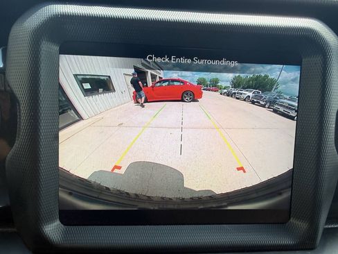 Used 2023 Jeep Wrangler Unlimited Sahara AWD/4WD image 21