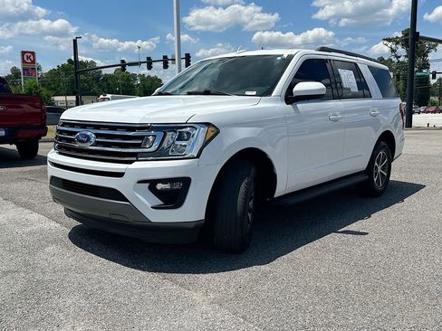 Used 2021 Ford Expedition XLT RWD image 2