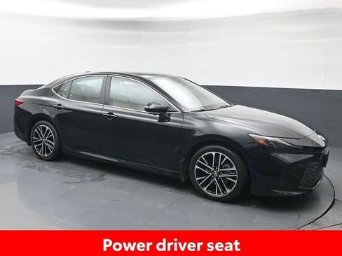 Certified 2025 Toyota Camry XLE w/ Premium Plus Package image 9