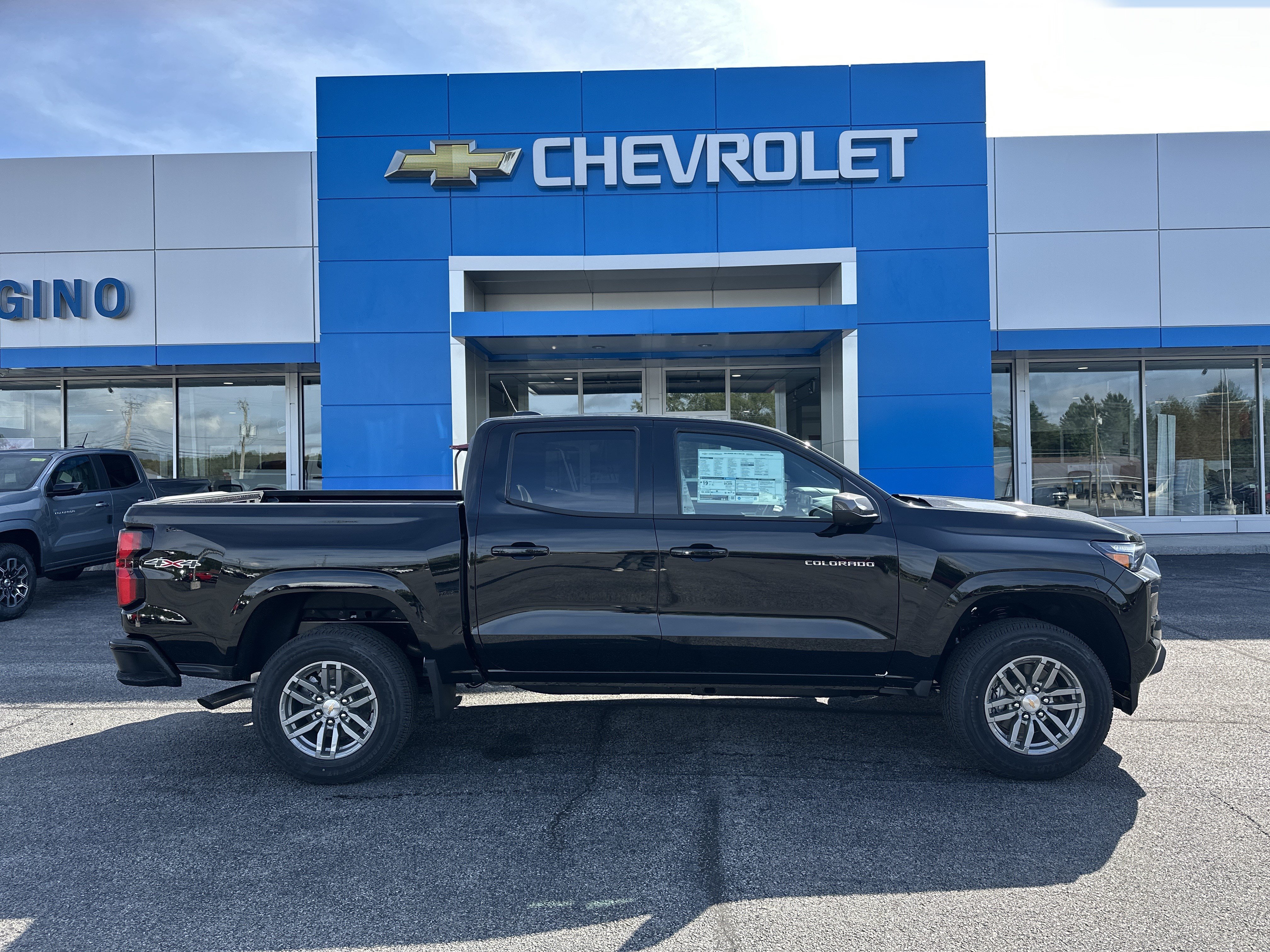 New 2026 Chevrolet Colorado LT w/ LT Convenience Package AWD/4WD image 1
