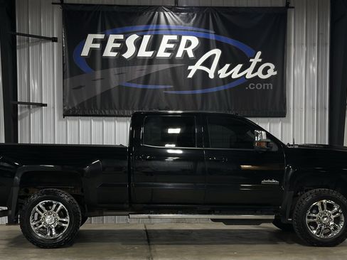 Used 2019 Chevrolet Silverado 2500 High Country w/ Duramax Plus Package AWD/4WD image 1