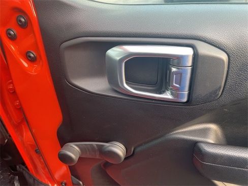 Used 2023 Jeep Wrangler Sport image 11