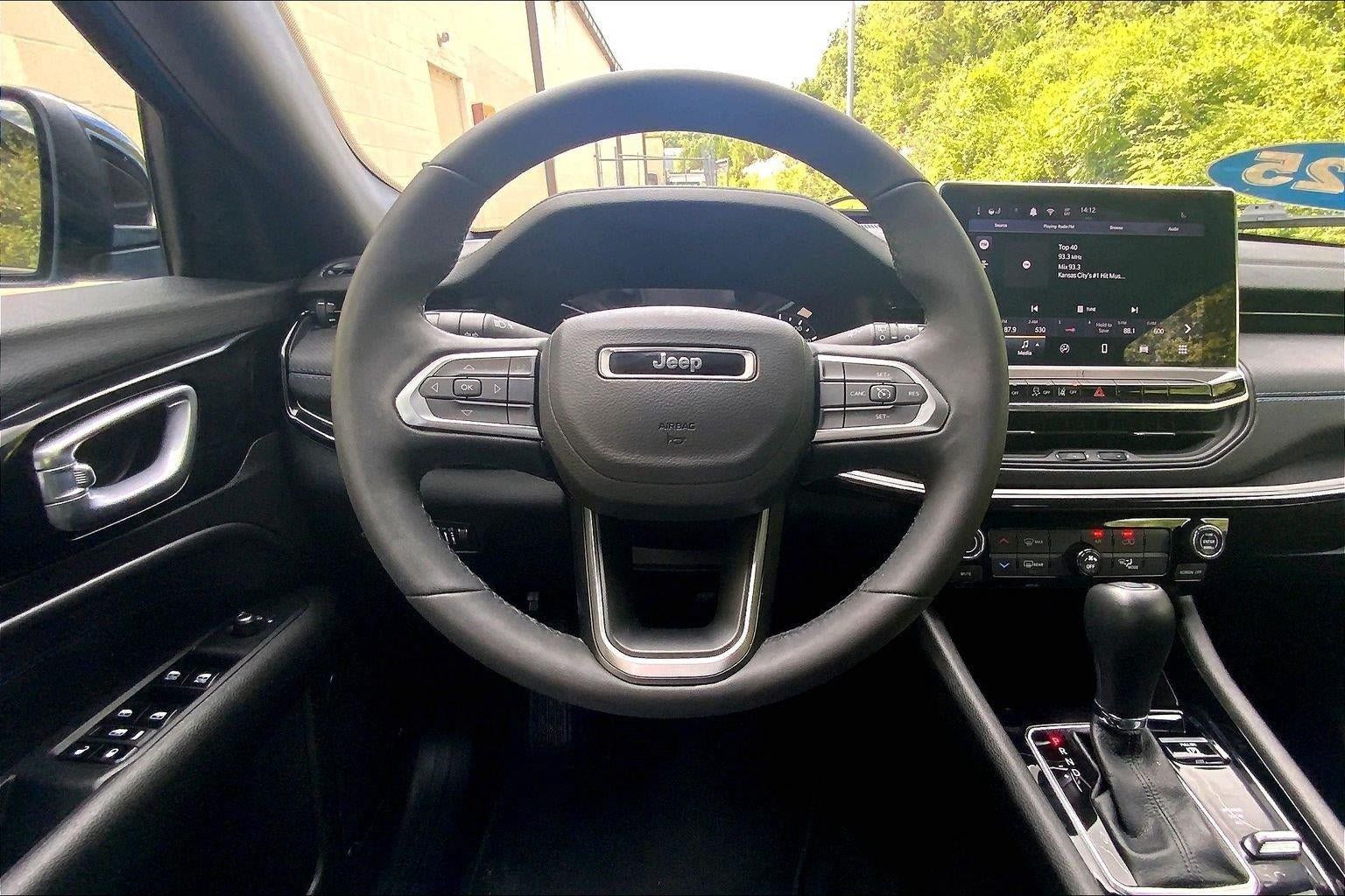 Used 2025 Jeep Compass Latitude w/ Altitude Special Edition AWD/4WD image 5