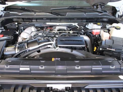 Used 2024 GMC Sierra 2500 AT4 w/ AT4 Premium Plus Package image 32