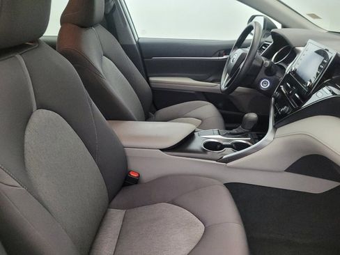 Used 2023 Toyota Camry LE image 21