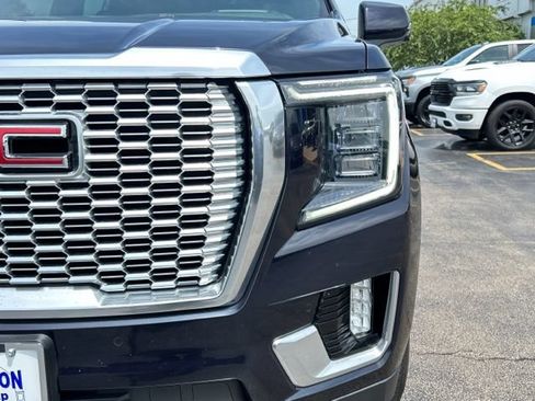 Used 2021 GMC Yukon Denali w/ Denali Premium Package AWD/4WD image 3