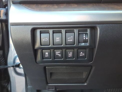 Used 2016 Subaru Outback 3.6R Limited image 29