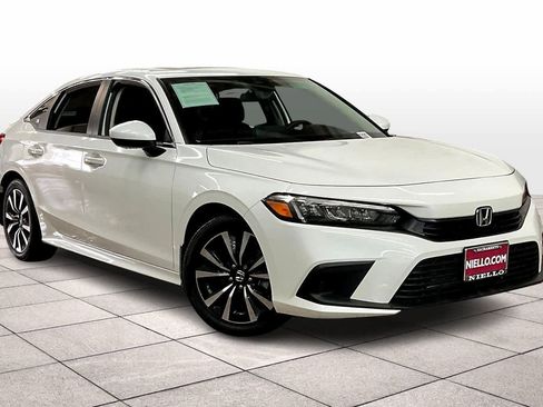 Used 2024 Honda Civic EX image 2