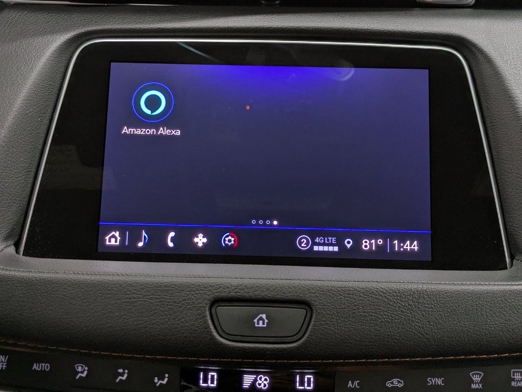 Used 2022 Cadillac XT4 Sport w/ Enhanced Visibility Package AWD/4WD image 26