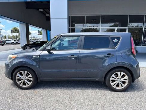 Used 2014 Kia Soul + FWD image 4