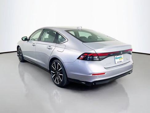 Used 2024 Honda Accord Touring image 7