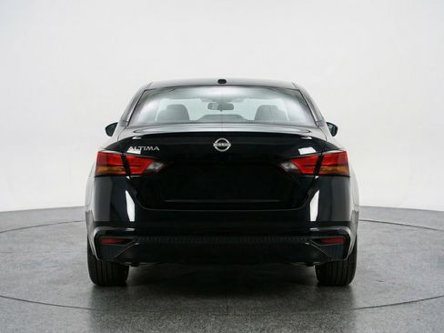 Used 2025 Nissan Altima 2.5 SV image 7