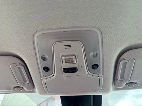 Used 2021 Toyota Prius FWD image 20