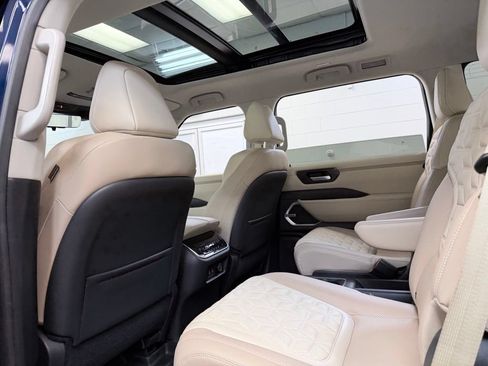 Used 2025 Nissan Armada Platinum w/ Convenience Package AWD/4WD image 22