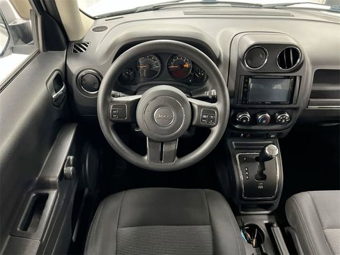 Used 2015 Jeep Patriot Sport w/ Tire & Wheel Group image 18