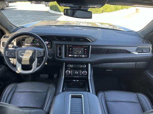 Used 2023 GMC Yukon Denali image 29